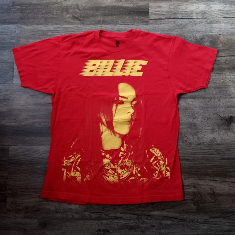 Billie Eilish red fan tee